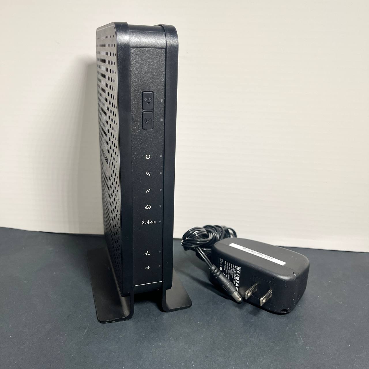 Módem Router NETGEAR N300 DOCSIS 3.0 | 2 Puertos Gigabit LAN + USB
