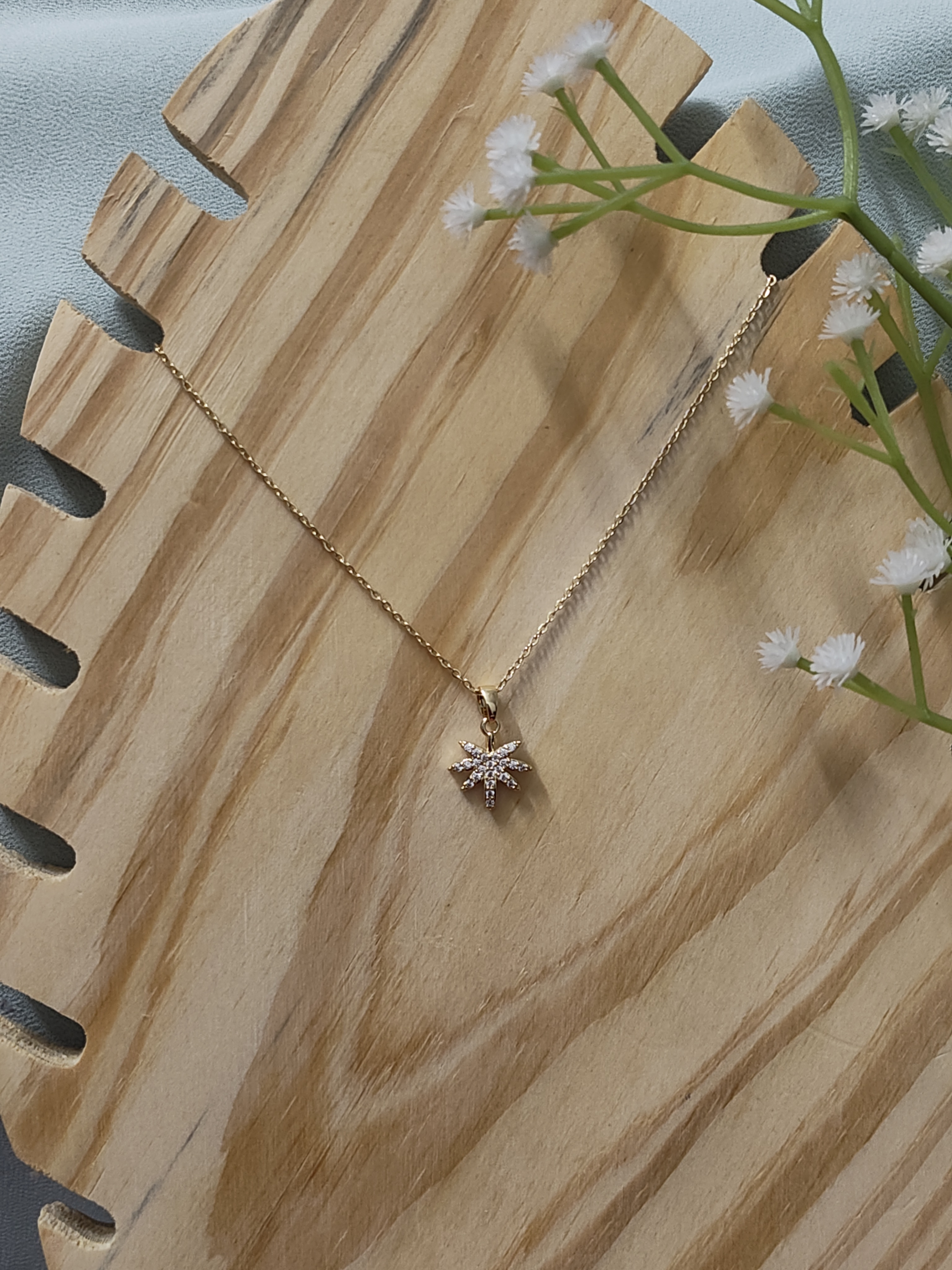 Palm Necklace