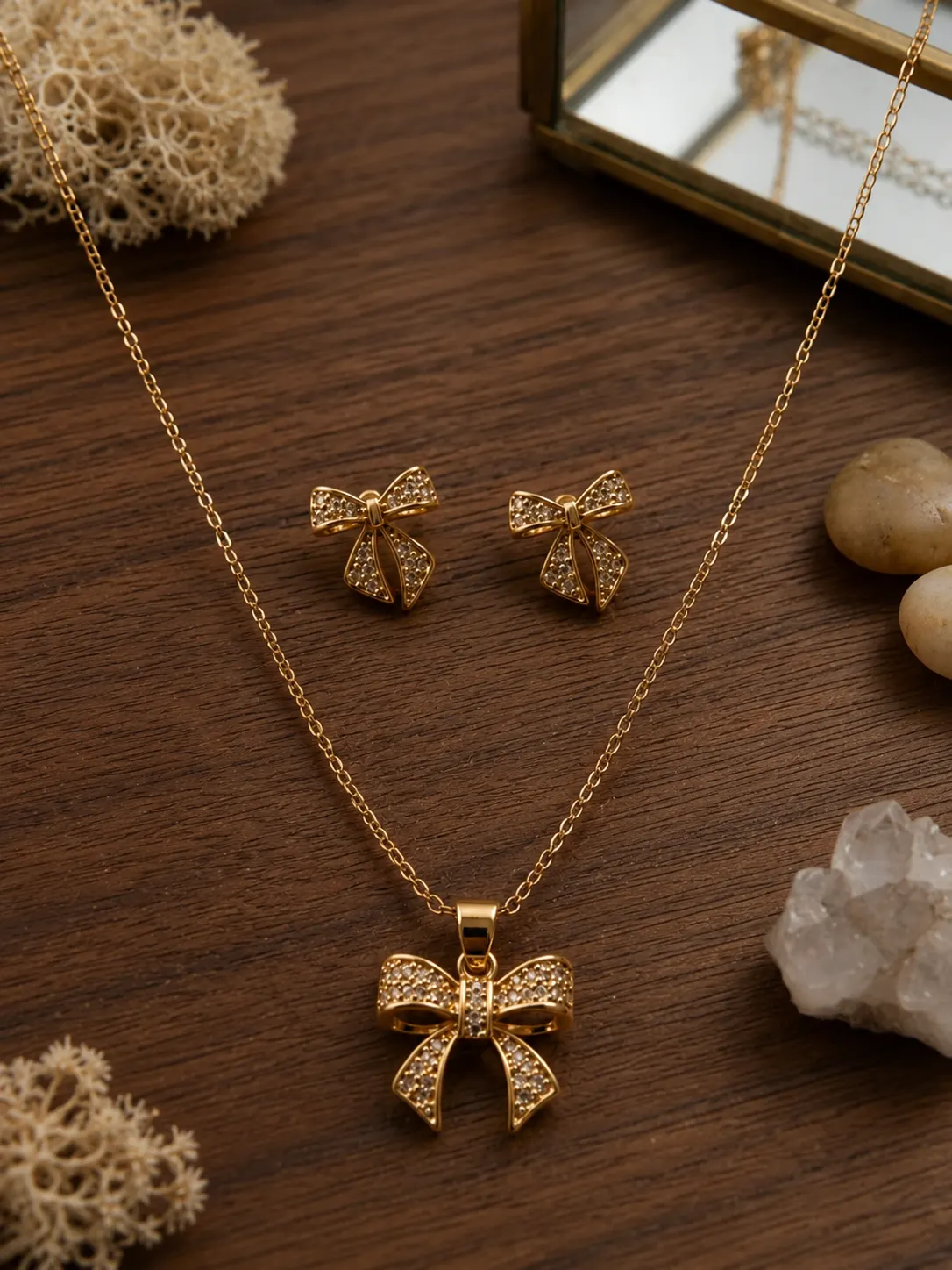Stone Bow pendant set