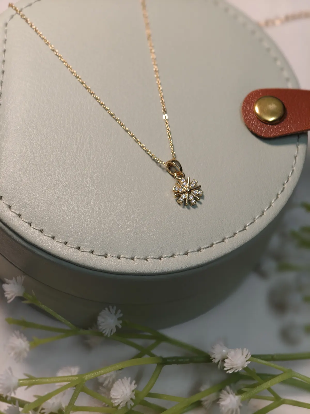 The stellar Blossom Pendant