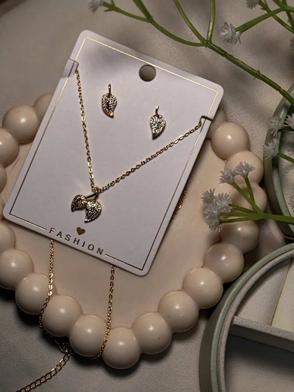 Stone Leaf pendant set