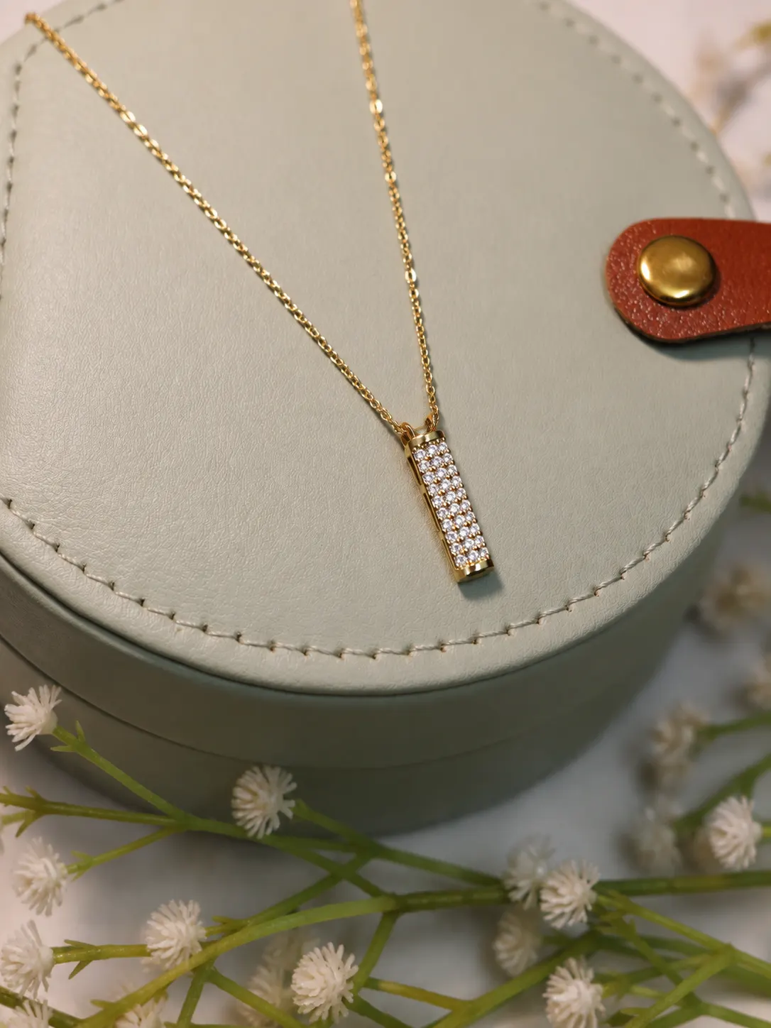 Dainty Gold Vertical Pendant