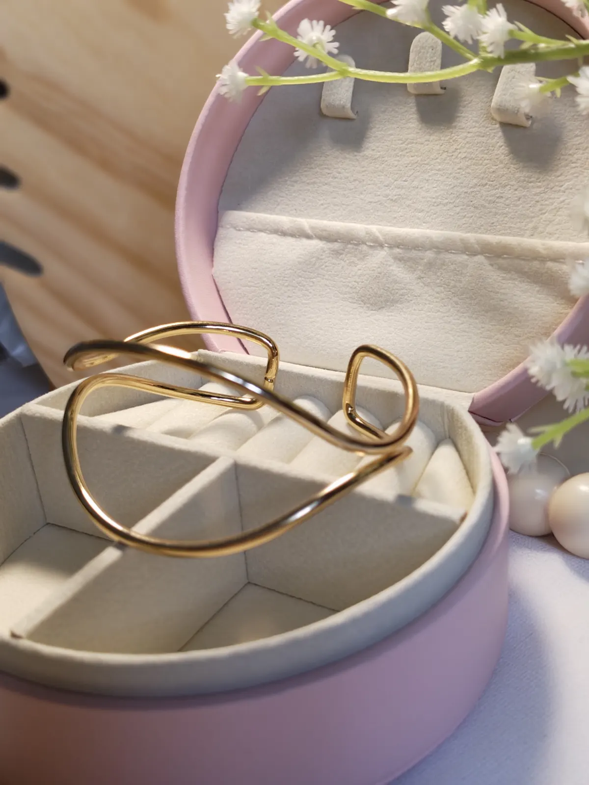 Minimalist Wire Cuff Bangle