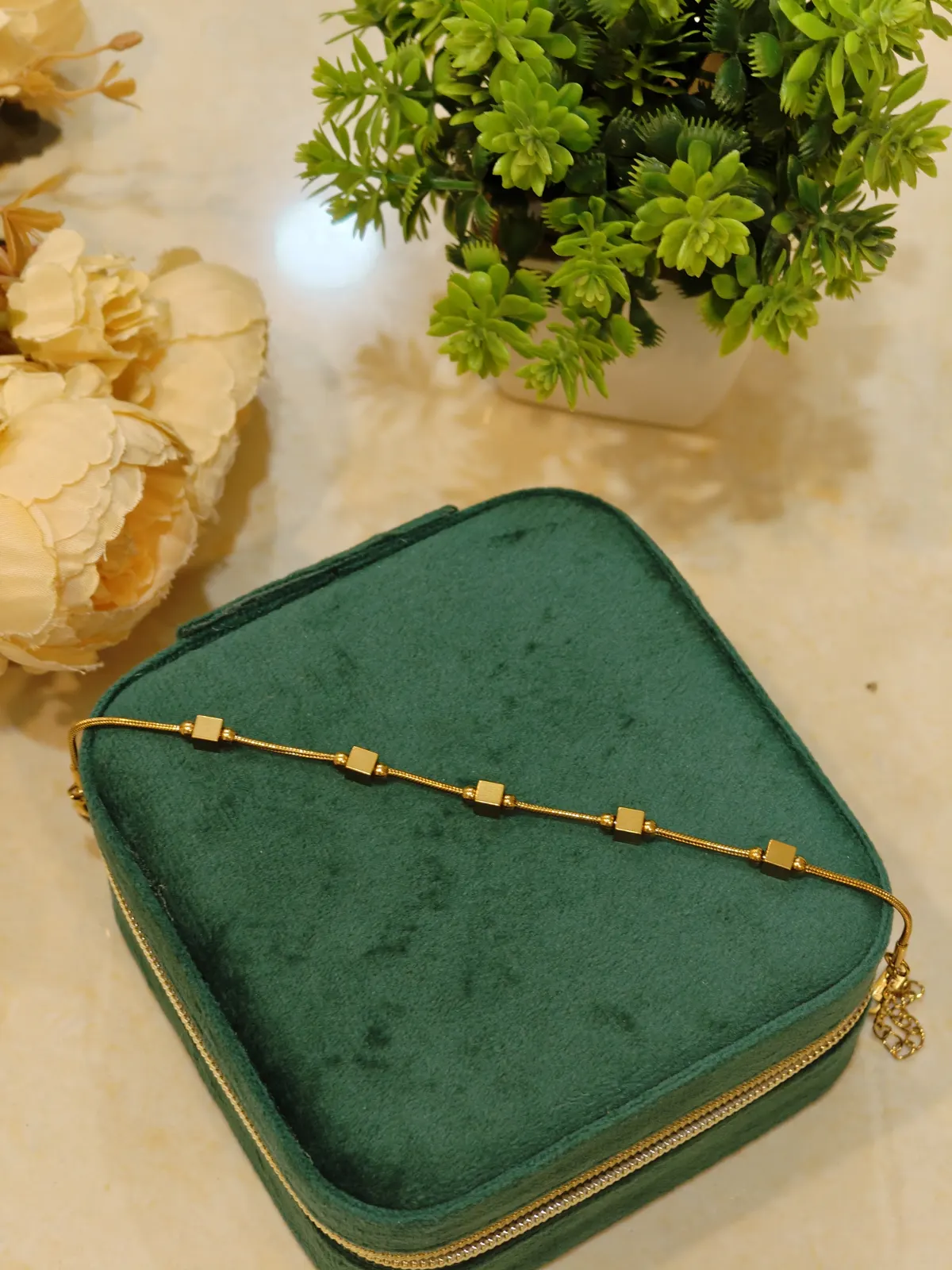 Cubic bracelet