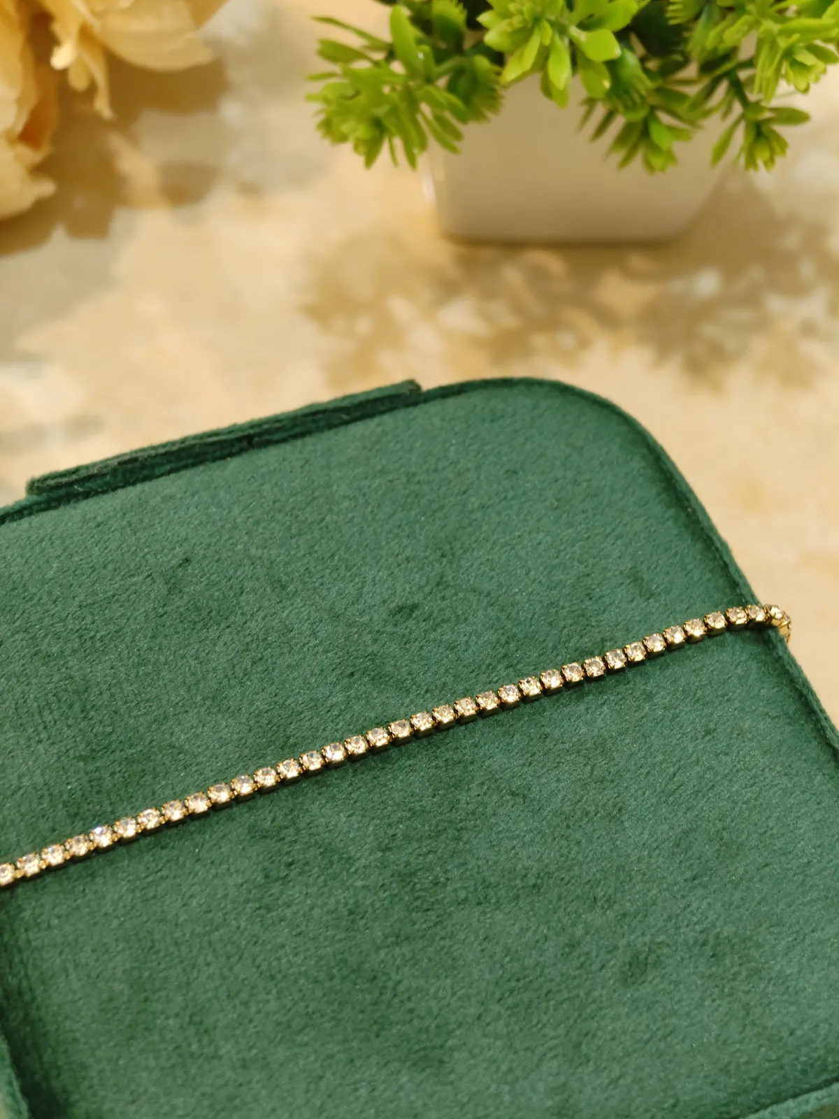 Tennis bracelet