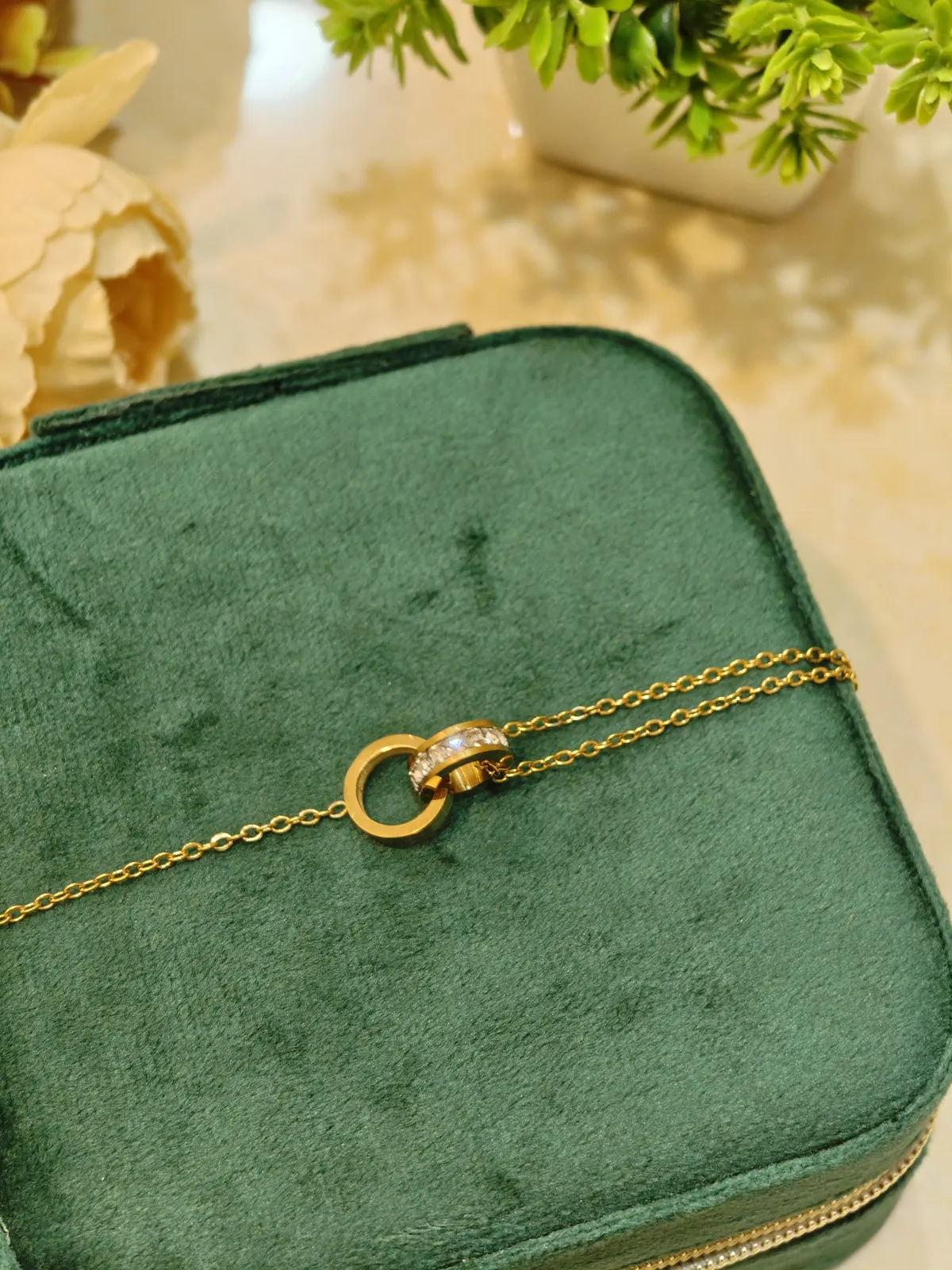 Double Ring Interlocking Bracelet