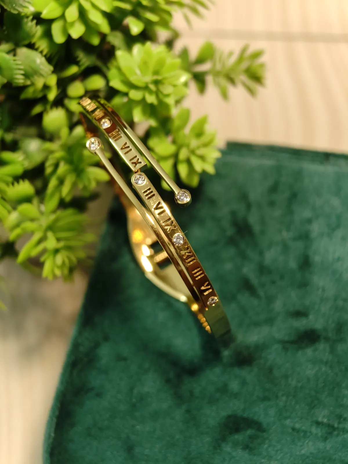 Roman Numeric twisted Stone Bangle