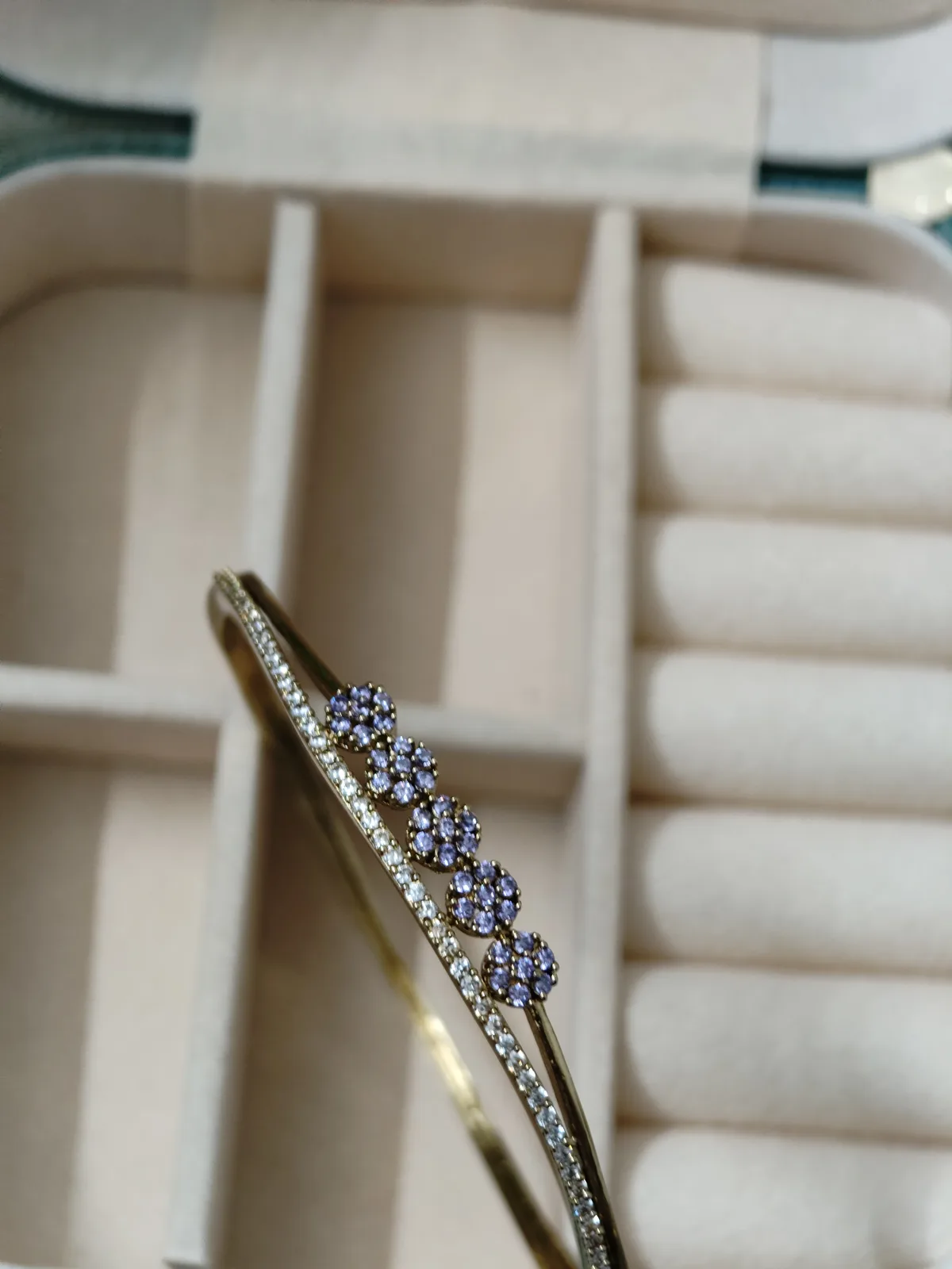 Lavender AD Stoned floral Bangle