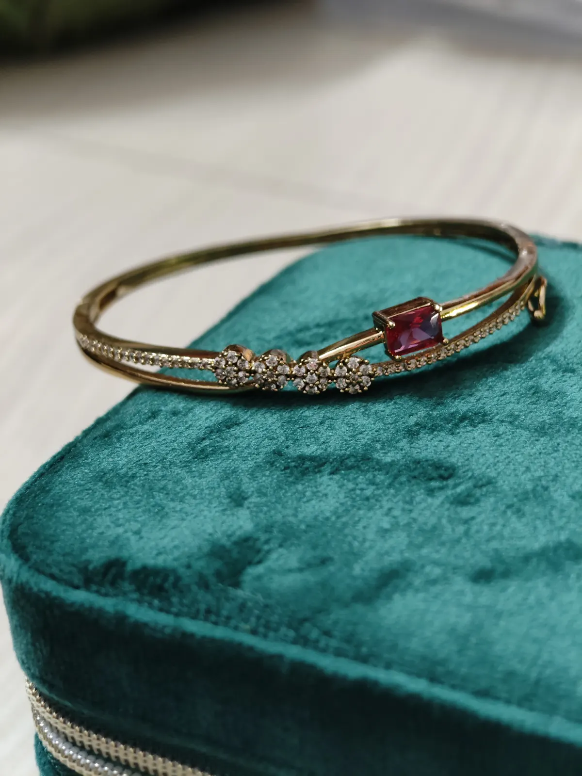 Pink AD Stoned floral Bangle