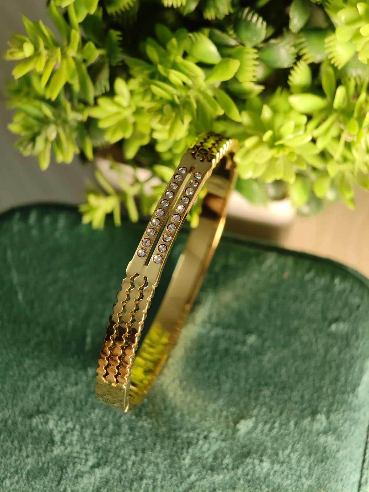 Double layer stone themed Bangle