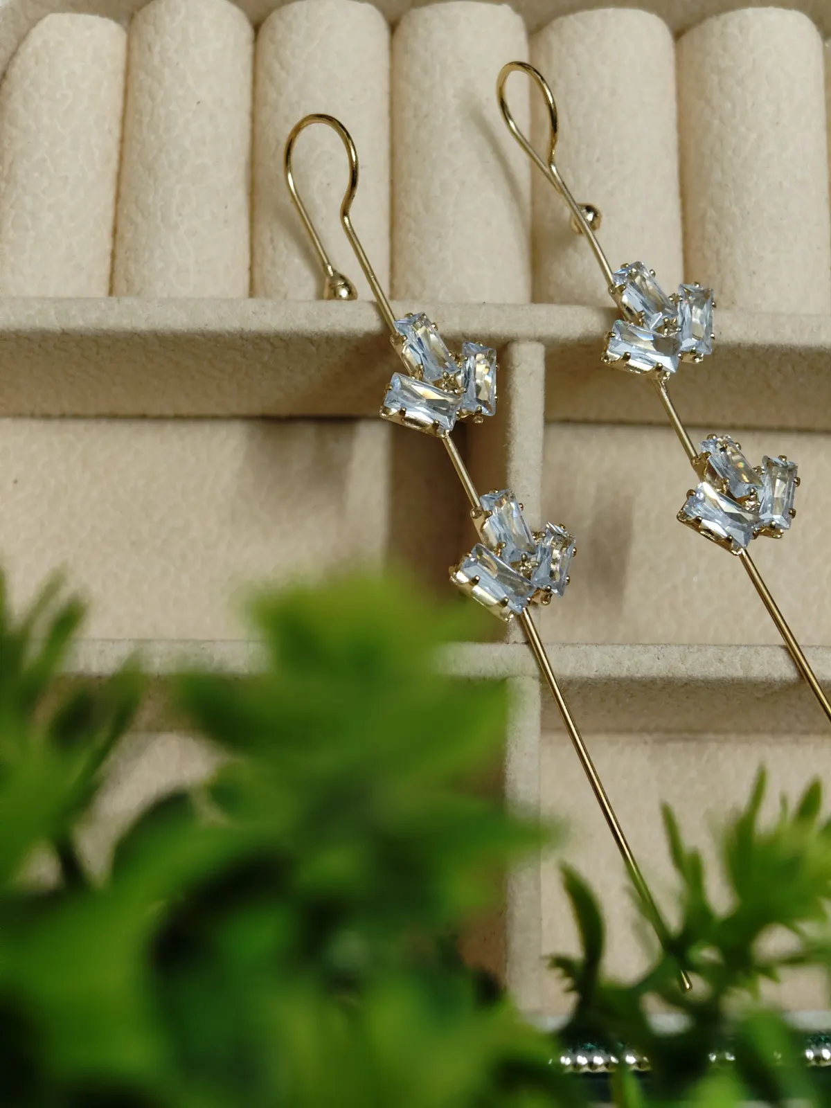 Linear Crystal cluster Drop earrings