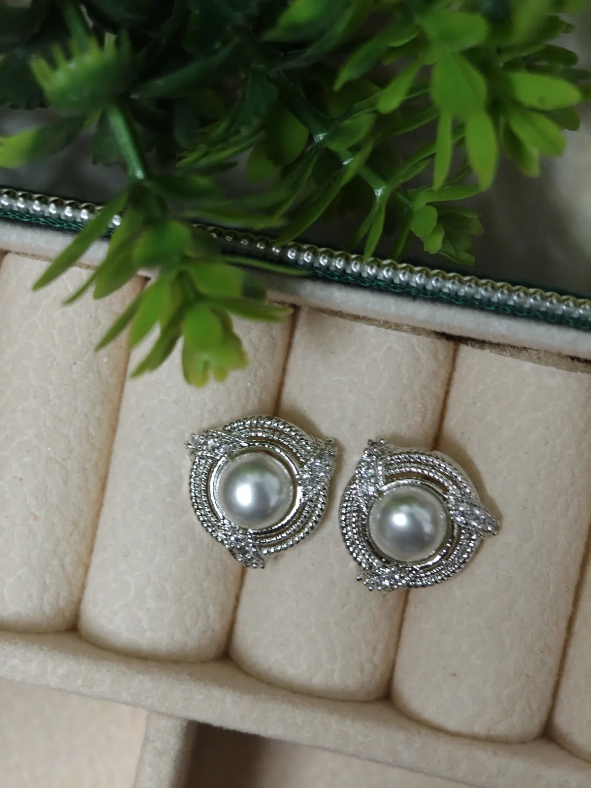 pearl stone cubic zirconia