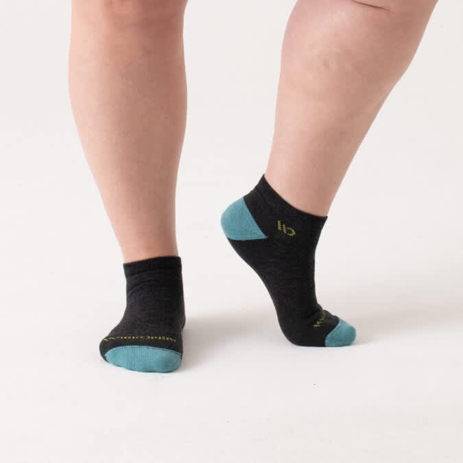 WIDE OPEN-Solid Midweight No Show Sock - Women's