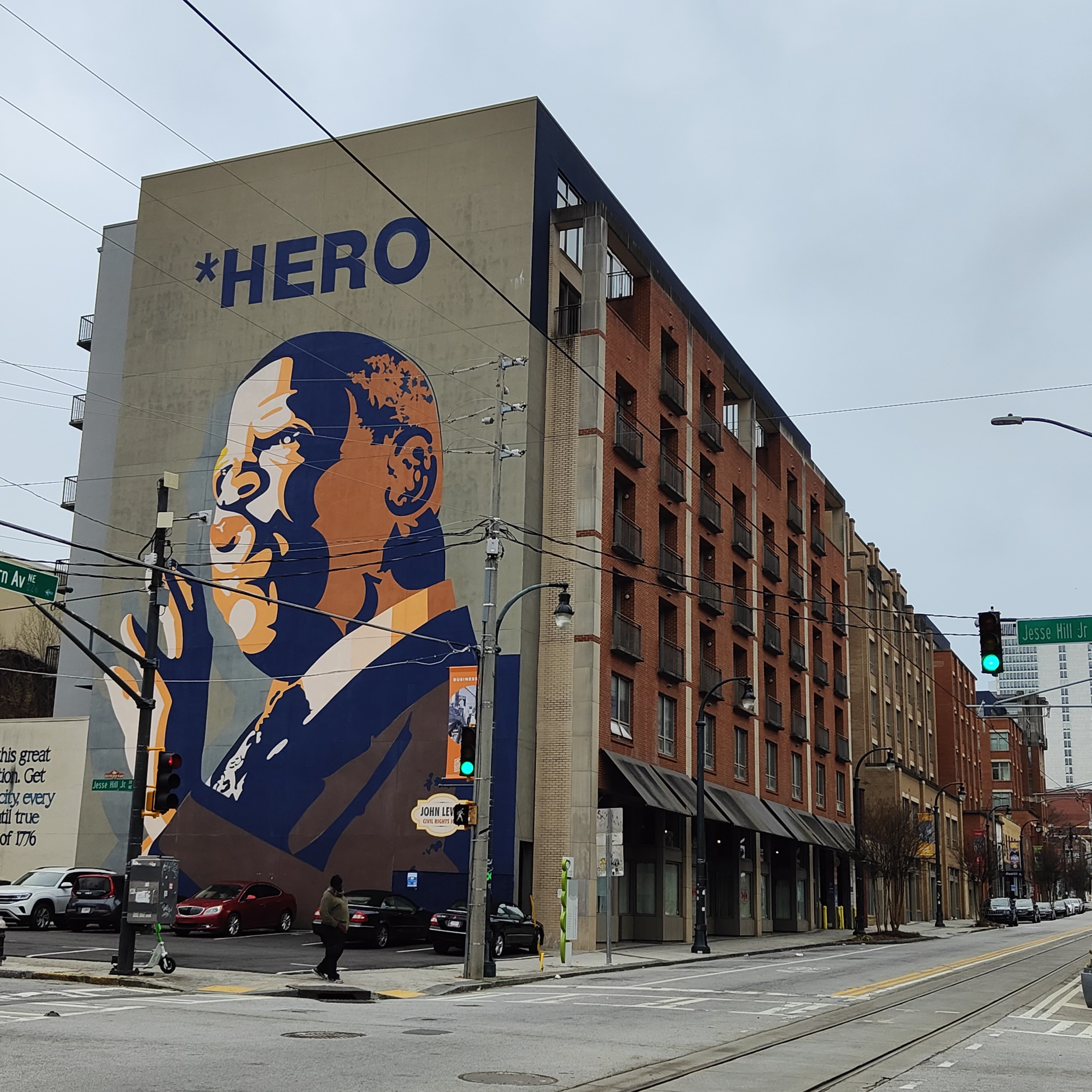 Mural de Hero en una calle de Atlanta