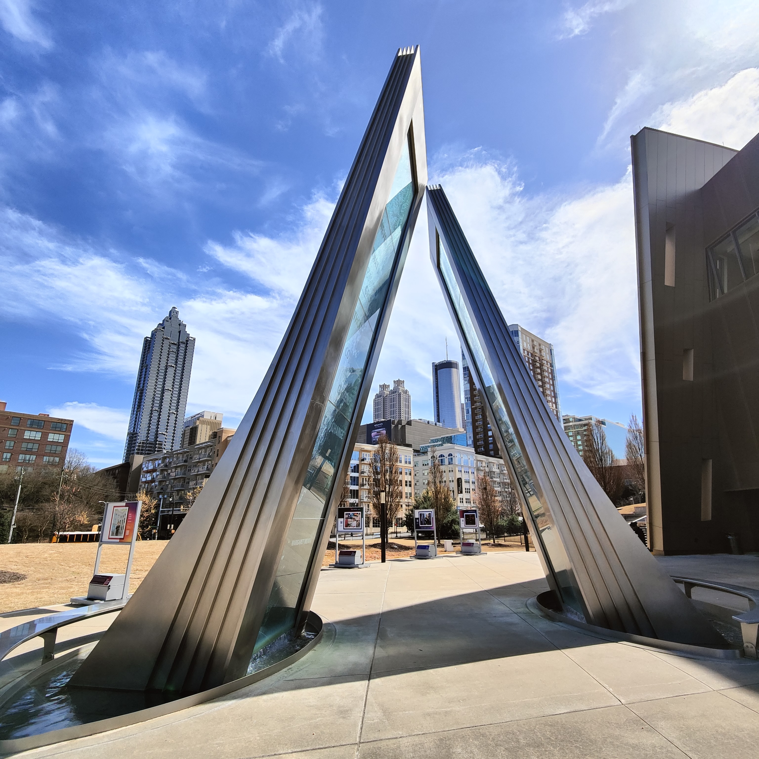 Escultura urbana en el centro de Atlanta