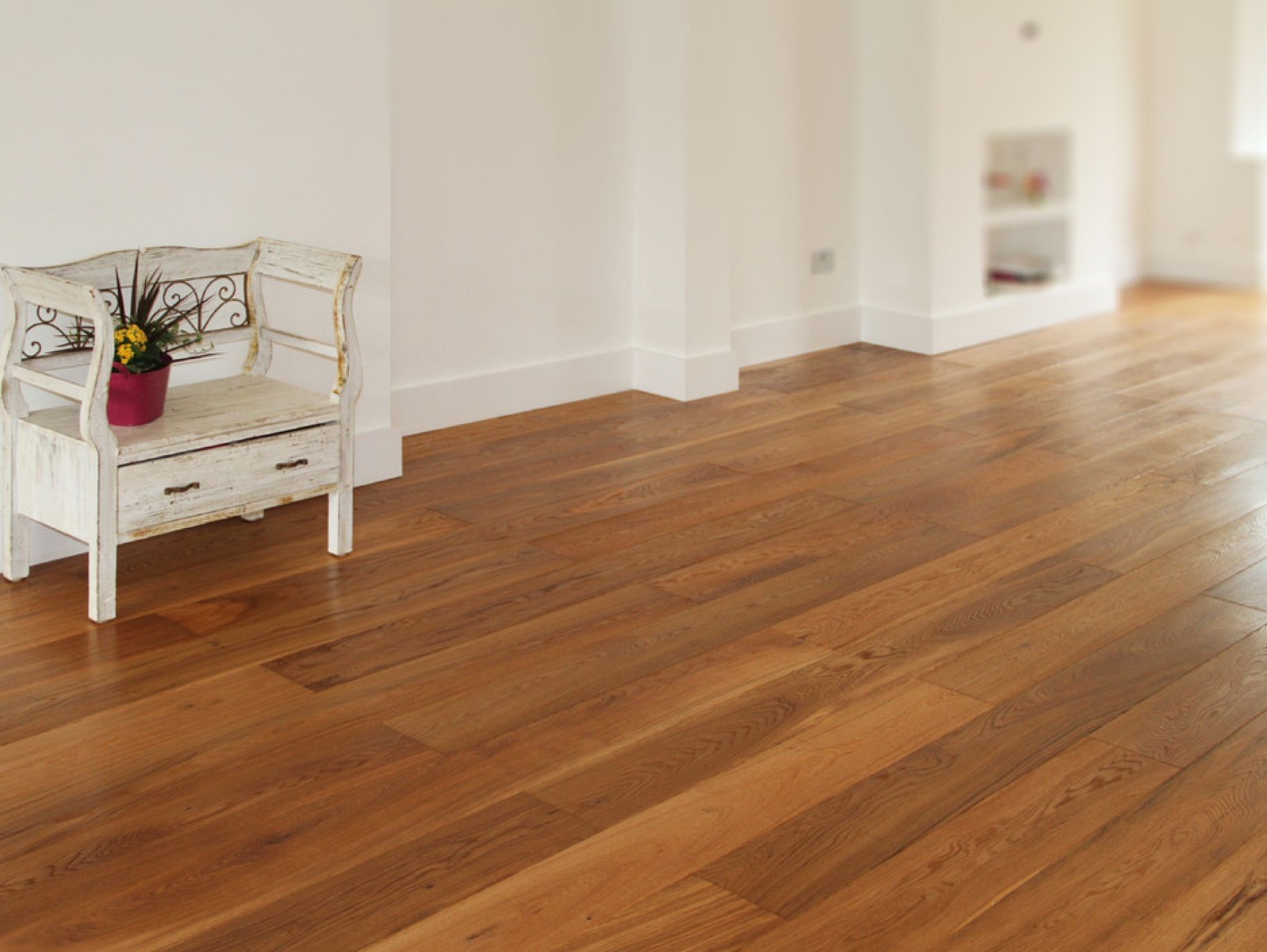 European Oak Engineered Flooring For Quality And Durability Wood