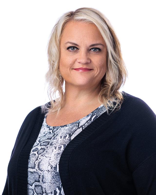 Photograph of Keri Hanson, paralegal with Hollington Law Firm