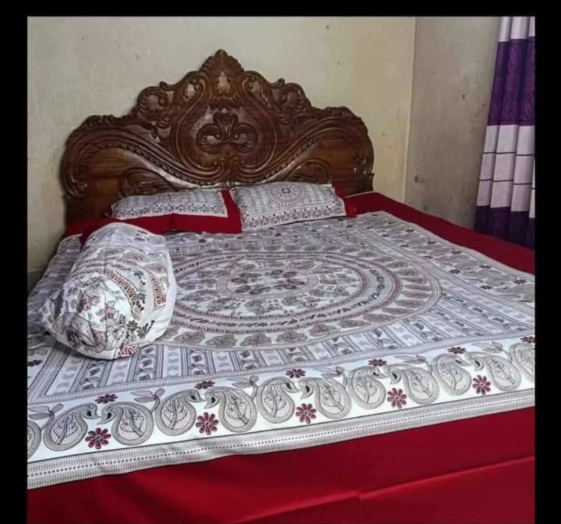 Luxury King size Bed Sheet with Matching Pillow covers