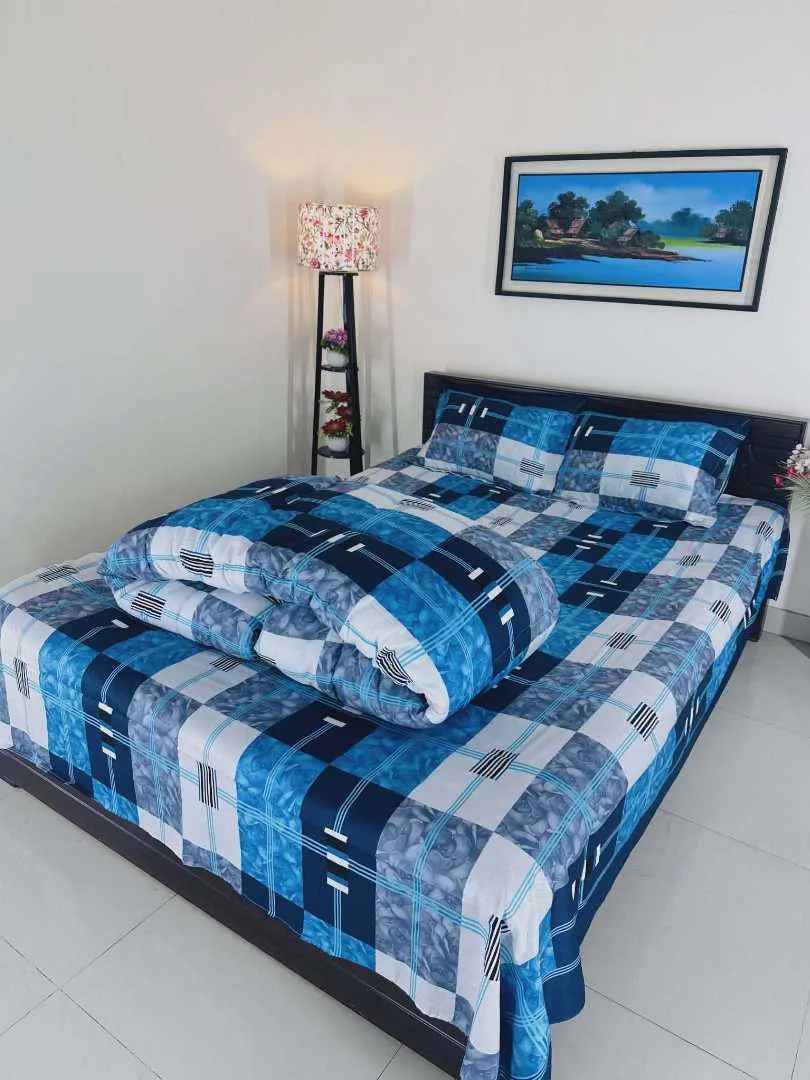 Premium Quality Twill Cotton Comforter 5 Pcs Set