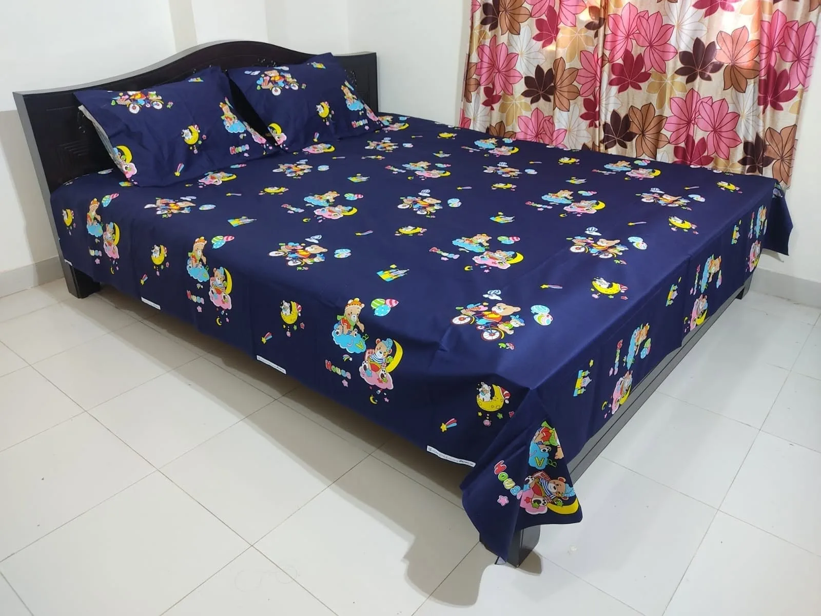 Luxury King size Bed Sheet with Matching Pillow covers