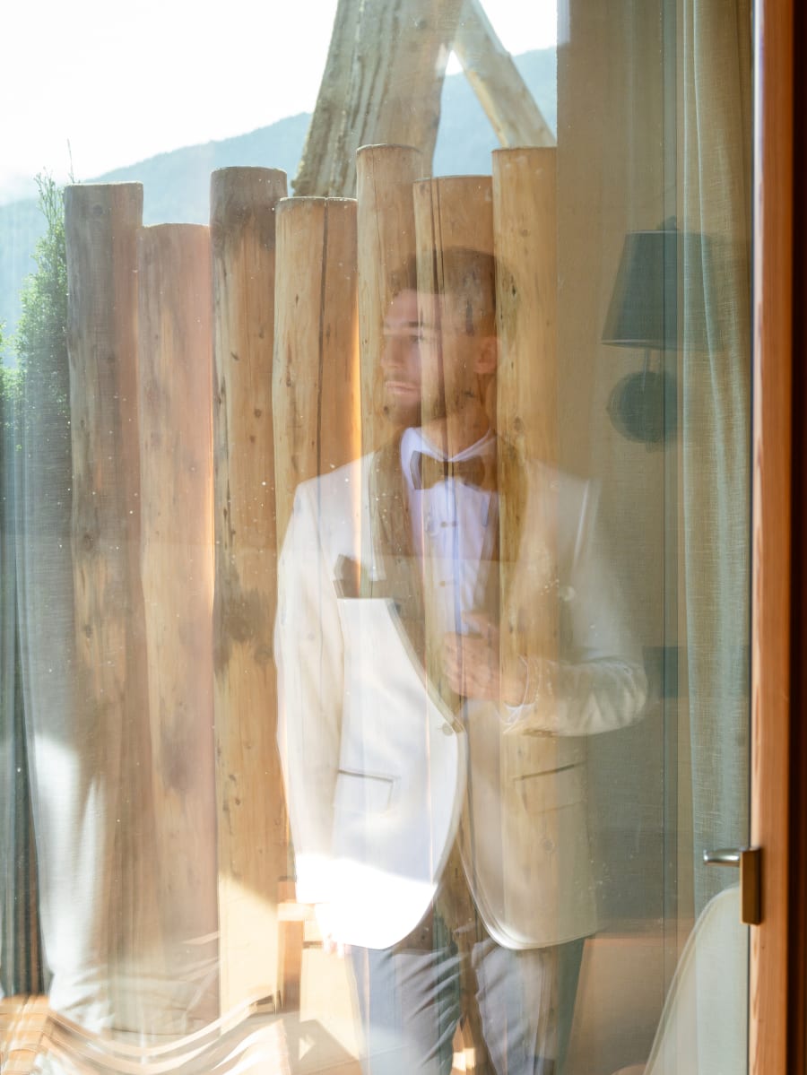 Taylor & Tyler — first look, frame 39
