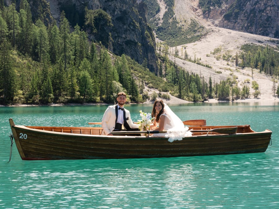 Taylor & Tyler — Lago di Braies, frame 76
