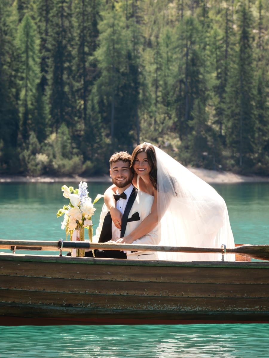 Taylor & Tyler — Lago di Braies, frame 80