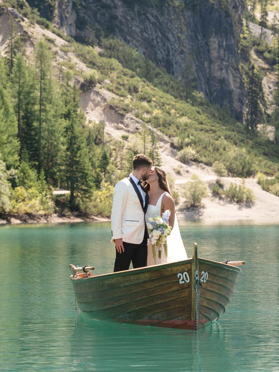 Taylor & Tyler — Lago di Braies, frame 96