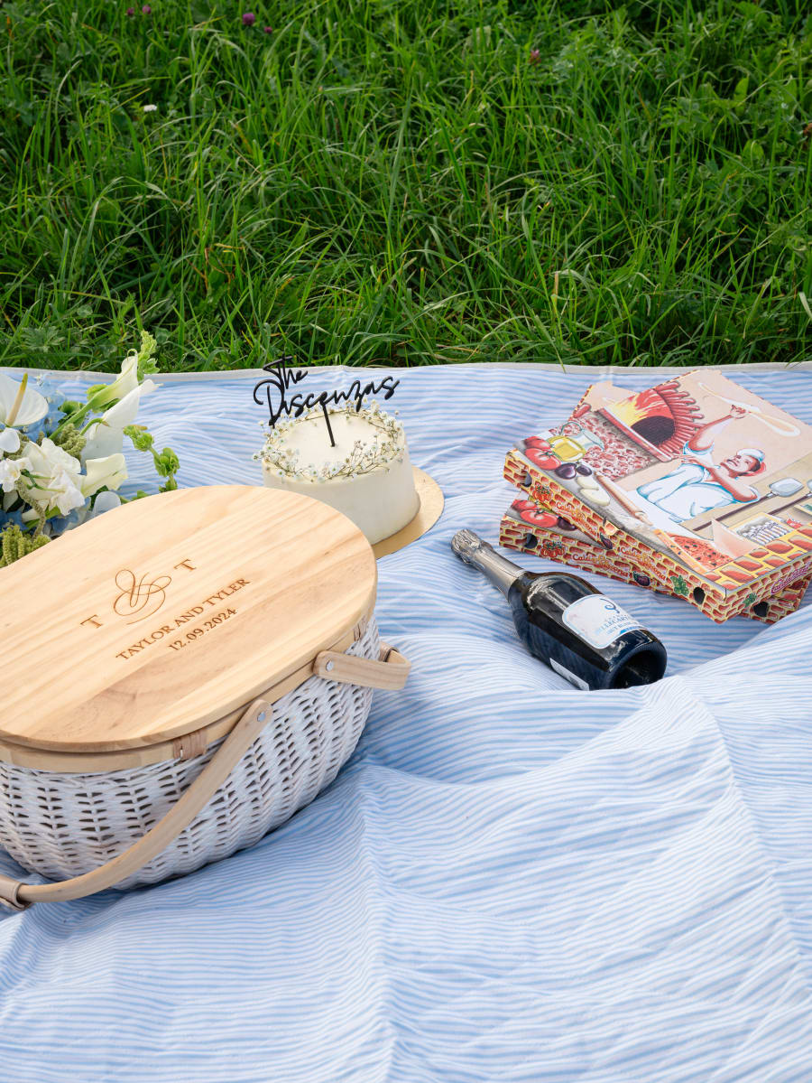 Taylor & Tyler — picnic, frame 41