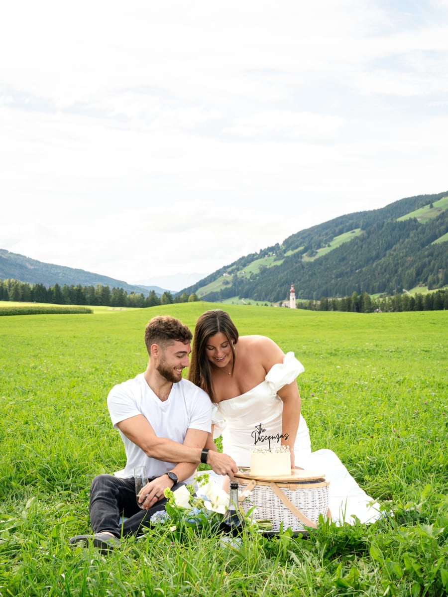 Taylor & Tyler — picnic, frame 149