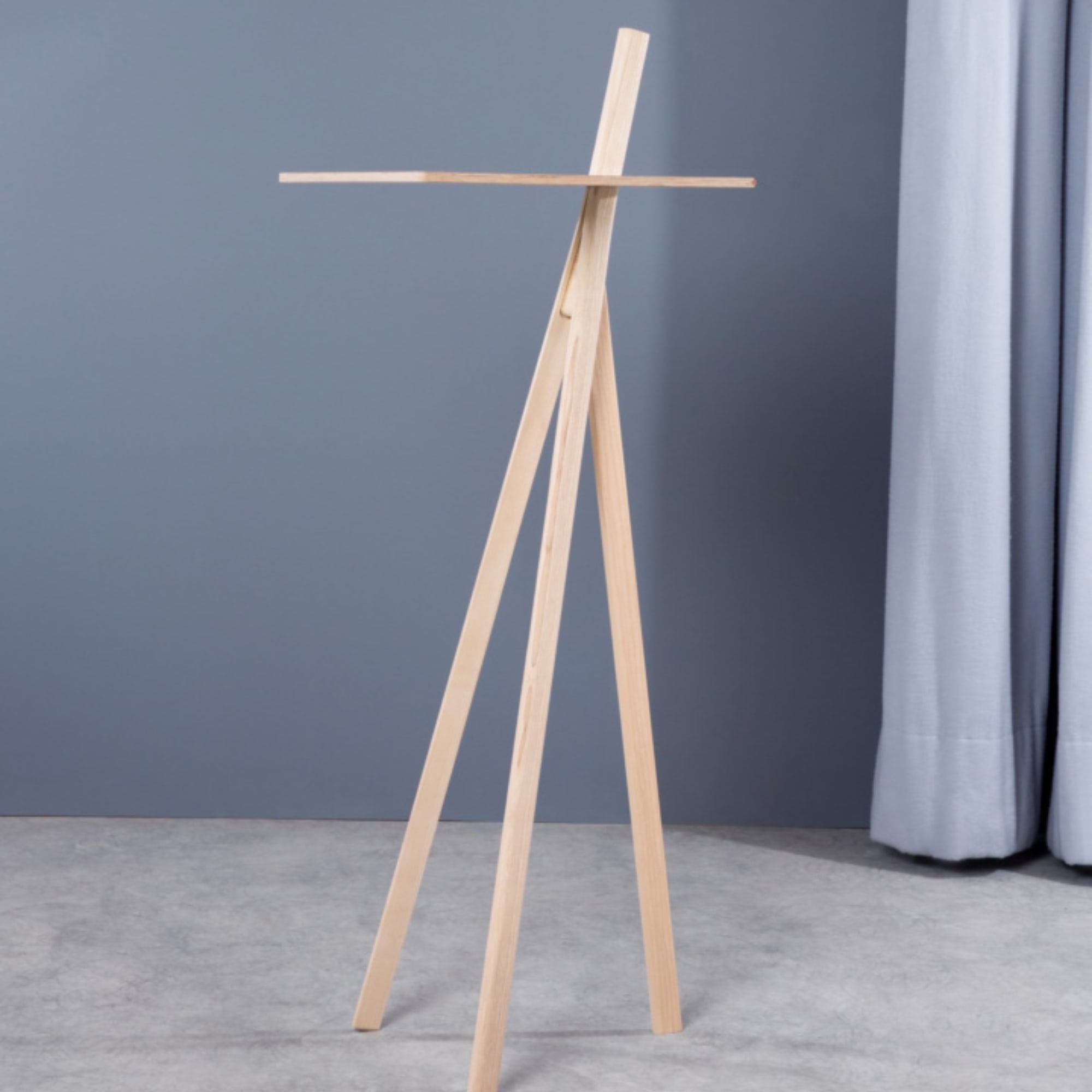 Wohnidee Luzern Stehpult Der kleine Lehner Produktgaleriebild 3