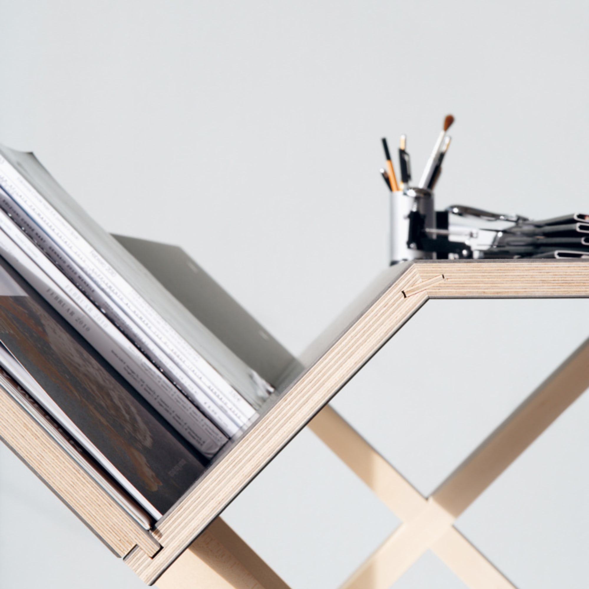 Wohnidee Luzern Schreibtisch Kant Sekretär Produktgaleriebild 4