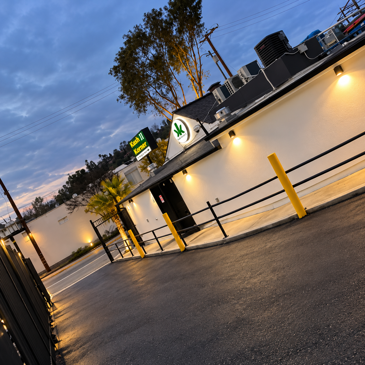Kush Korner II customer driveway