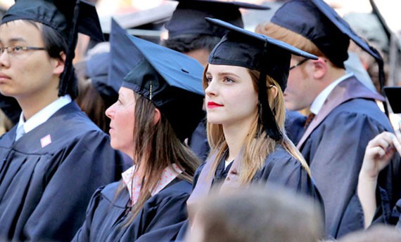 Emma Watson Wisuda