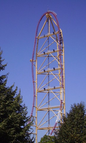 Roller Coaster Paling Menakutkan Top Thrill Dragster di Amerika Serikat