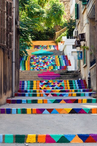 Karya seni di tangga jalanan Beirut, Lebanon