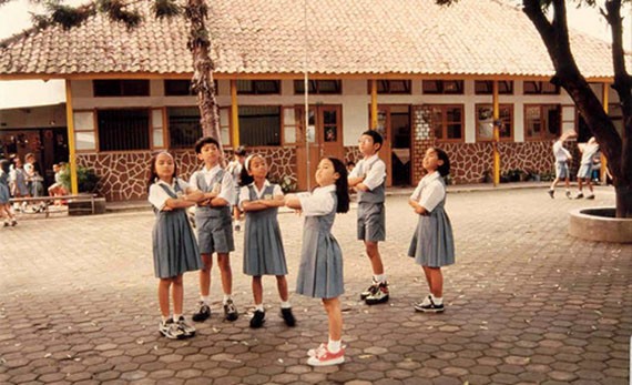 Film masa kecil Petualangan Sherina