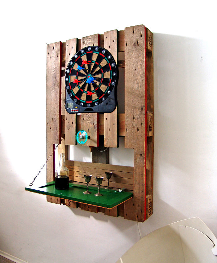 Kreasi pallet bekas tema mini bar