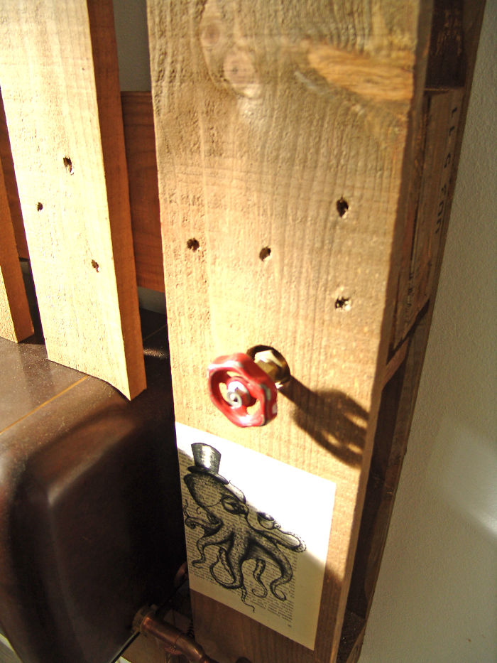 Pallet bergaya steampunk