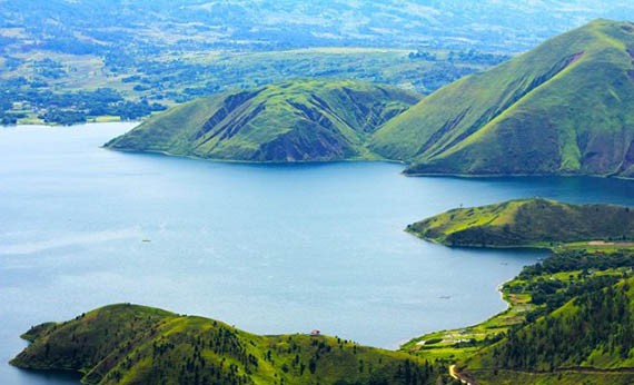 Danau Toba di Sumatera Utara, Indonesia