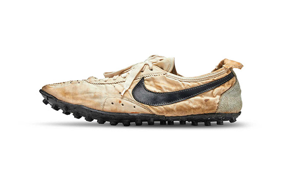 sneakers termahal di dunia, Nike Moon Shoe