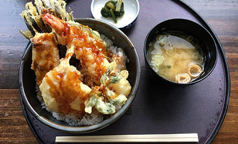 Makanan Jepang Tendon