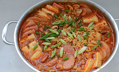 Budae Jjigae Masakan Korea