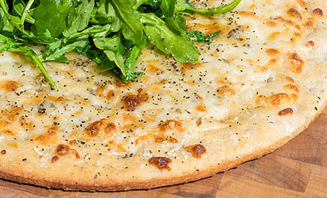 Makanan Italia Pizza Bianca