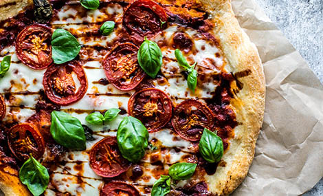 Makanan Italia Caprese Pizza