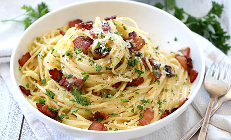 Makanan Italia pasta carbonara