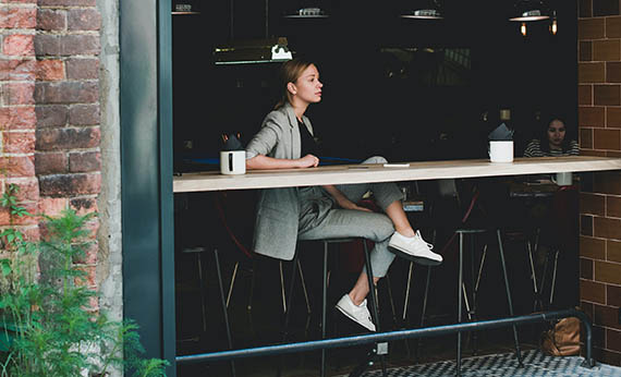 Girl sit in cafe