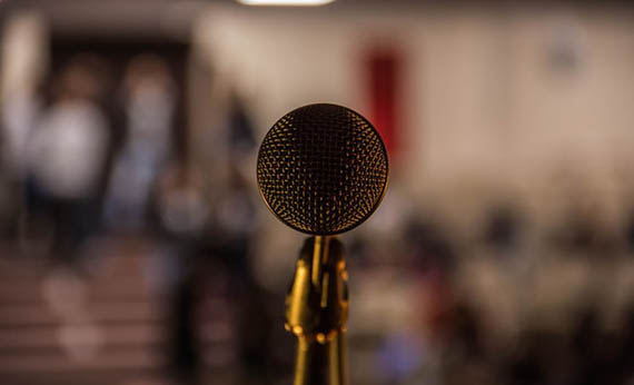 Microphone hitam
