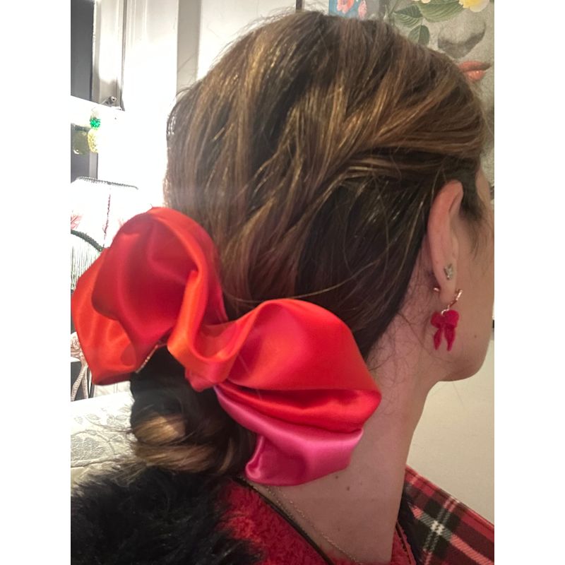 Isabella – Hot Pink & Red Colour-Block Oversized Scrunchie In Matte ...