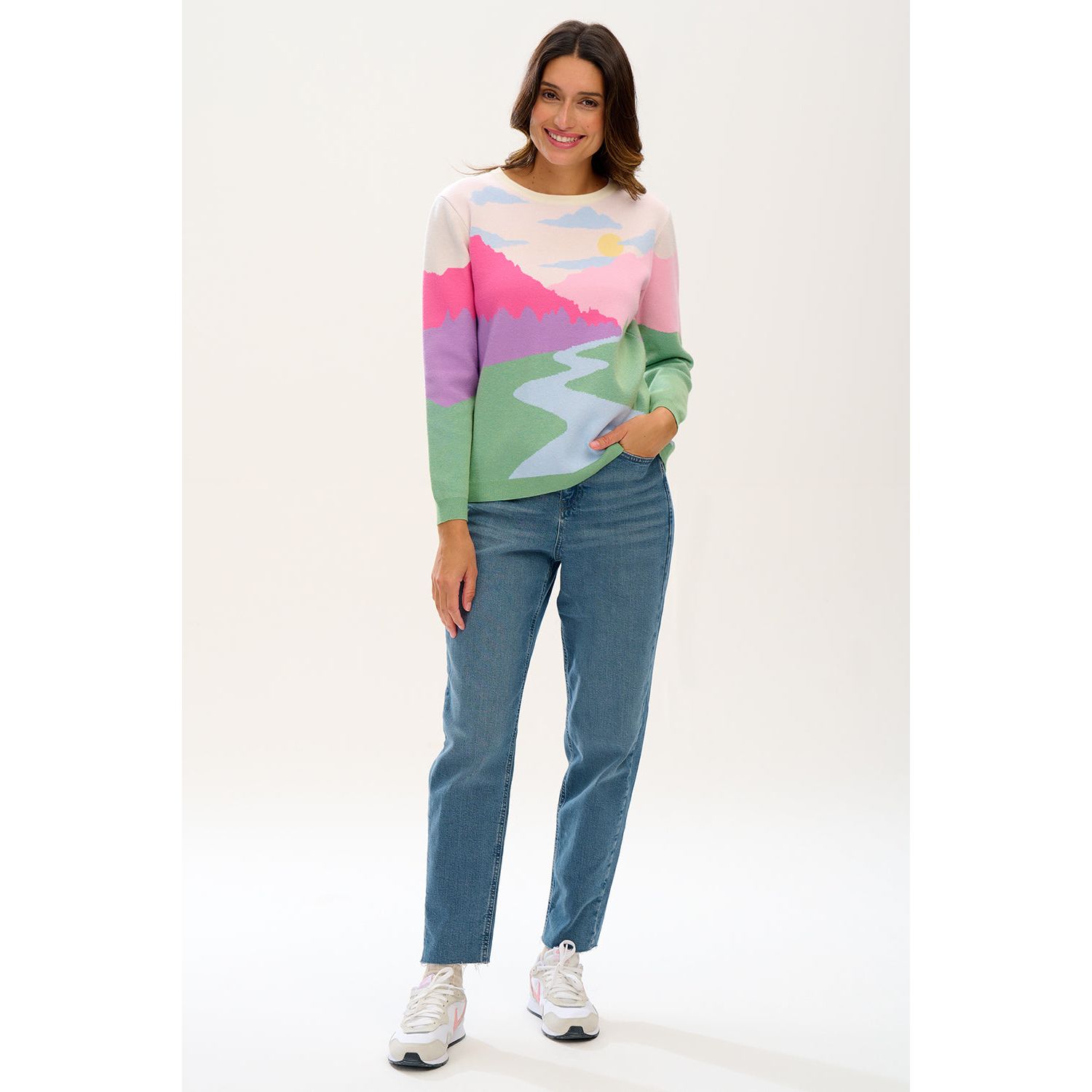 https://res.cloudinary.com/wolfandbadger/image/upload/c_pad,h_1500,w_1500/products/janie-jumper-multi-pastel-valley-scene__2502d0f5614b74b49fb31f30b8339889